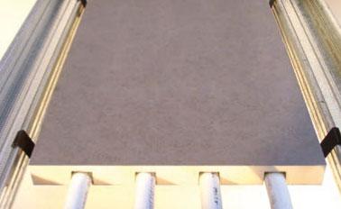 Systém FRIGOMA pre stropné CHLADENIE / VYKUROVANIE Systém FRIGOMA je systém pre stropné chladenie, ale je možné ho využiť aj pre stropné vykurovanie.