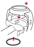 Upevnenie hrudného pásu/držiaka na bicykel Pripojte vysielač k elastickému pásu. Dĺžku pásu je možné upraviť pomocou blokovacieho mechanizmu.