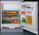 2 Plne zabudovaná kombinovaná chladnička s mrazničkou Automatické rozmrazovanie chladničky Celková kapacita 245 l (176 /69 l)
