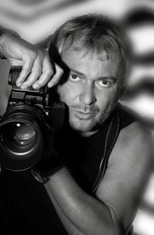 Fedor Nemec Narodil sa 20. septembra 1956 v Bratislave. Strednú umelecko-priemyslovú školu absolvoval vo svojom rodnom meste v roku 1976 na oddelení fotografie u prof. Tomíka.