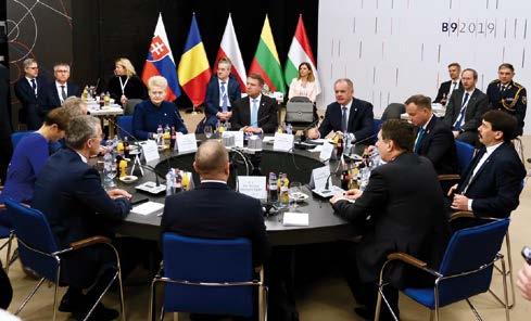 februára 2019 (Foto: NATO) Ministri obrany diskutovali o pokroku v implementácii projektov PESCO a potrebe posilnenia partnerstva EÚ a NATO s dôrazom na predchádzanie a boj proti hybridným hrozbám,