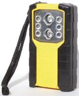 LED Akumulátorové svetidlá TorchLED batériové alebo s akumulátorom Popis produktu Puzdro PA6, rukoväť potiahnutá elastomerom (protišmyková úprava) Voľne stojace Nosný pás/ opasok Odolné voči nárazu