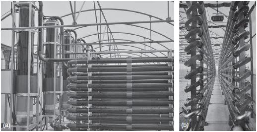 Obr. 3 Valcový fotobioreaktor [8] Obr. 4 Naklonený trubkový fotobioreaktor [8] Obr.
