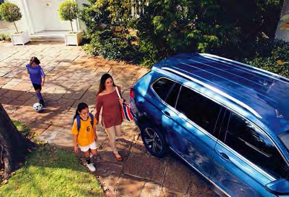 Originálne peľové filtre Volkswagen zabezpečia pravidelný prívod čerstvého vzduchu do interiéru vozidla, zachytia množstvo škodlivín či alergénov a zároveň účinne ochránia klimatizačný systém vášho