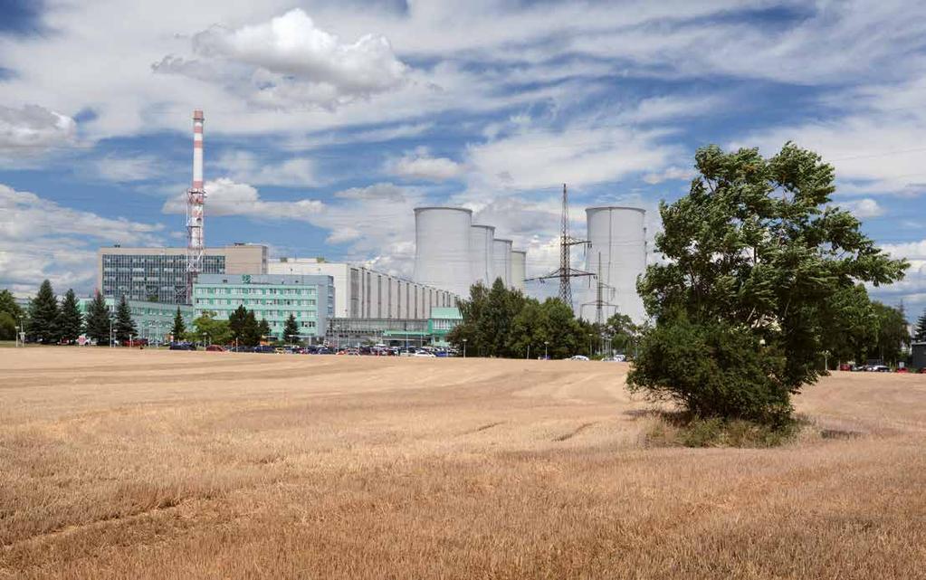 aktuality_javys u nás 3/2017 Zodpovedne k odhadu nákladov vyraďovania Vyraďovaná jadrová elektráreň V1 v Jaslovských Bohuniciach.