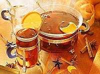 Receptík na skvelý detský vianočný punč Potrebné suroviny 0,5 l ovocného čaju, 0,5 l jablkového džúsu, šťavu z jedného citróna 3 čajové lyžičky medu.