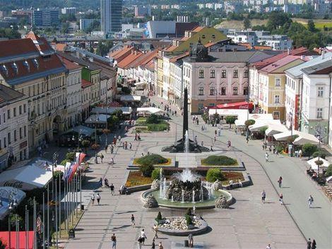 B. Banská Bystrica je metropola stredného Slovenska, krajské mesto banskobystrického kraja a okresné mesto banskobystrického okresu.