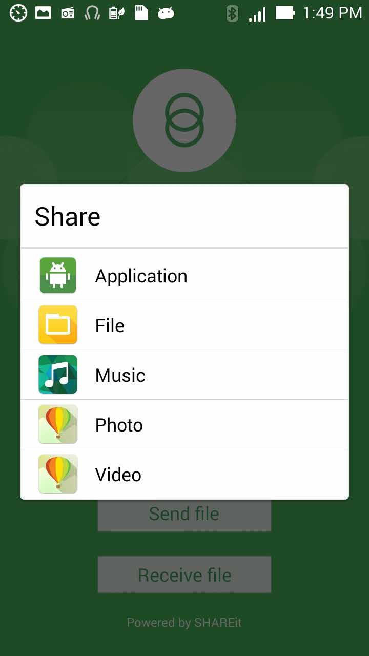 Aplikácia Share Link Pomocou aplikácie Share Link (pre mobilné zariadenia ASUS) alebo Shareit (pre iné mobilné zariadenia) zdieľajte a prijímajte súbory, aplikácie alebo mediálny obsah s mobilnými