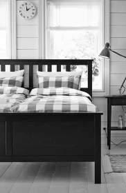 čalúnených postelí. Získate aj prehľad o našich doplnkoch k posteliam, ako sú čelá či úložné diely pod posteľ.