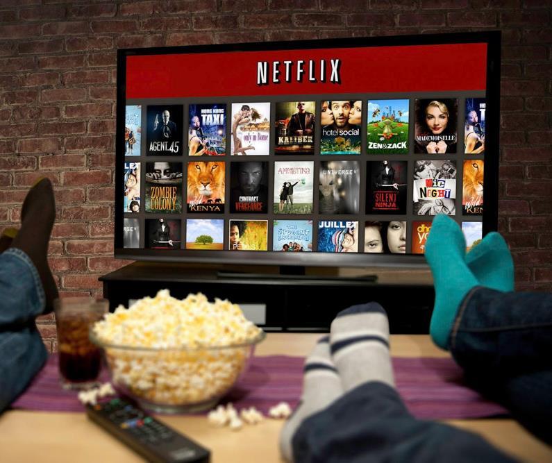 Čo iné sa viac hodí k pozeraniu obľúbených seriálov či filmov ako jedlo a obľúbený drink?