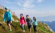 n. m. Vychutnajte si turistiku po hrebeni Nízkych Tatier, zabavte sa pri rodinnej hre Drakopark Chopok a užite si nezabudnuteľné výhľady na prekrásnu panorámu Tatier.