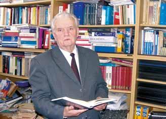 príbehy liečiv AUTOR: Dr. h. c., prof. RNDr. Jozef Čižmárik, PhD.