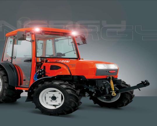 Traktor GOLDONI Energy 80 80 Technické vlastnosti Jednotka údaj obsah cm3 2970 Počet náprav ks 2 Počet valcov ks 4 Výkon motora kw 55,2