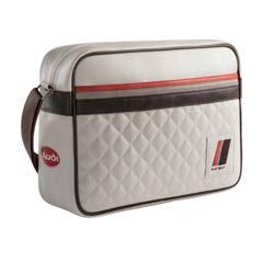 Všestranne využiteľná taška s veľkým hlavným úložným priestorom a vonkajším vreckom na zips.