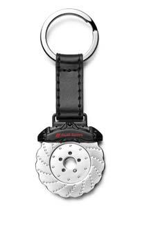 Prívesok na kľúče Audi Sport Audi Sport slúchadlá do uší 3291700600 Športový a napriek tomu praktický doplnok pre vaše kľúče žetón do nákupného vozíka vo veľkosti 1 mince, v tvare Audi RS brzdového
