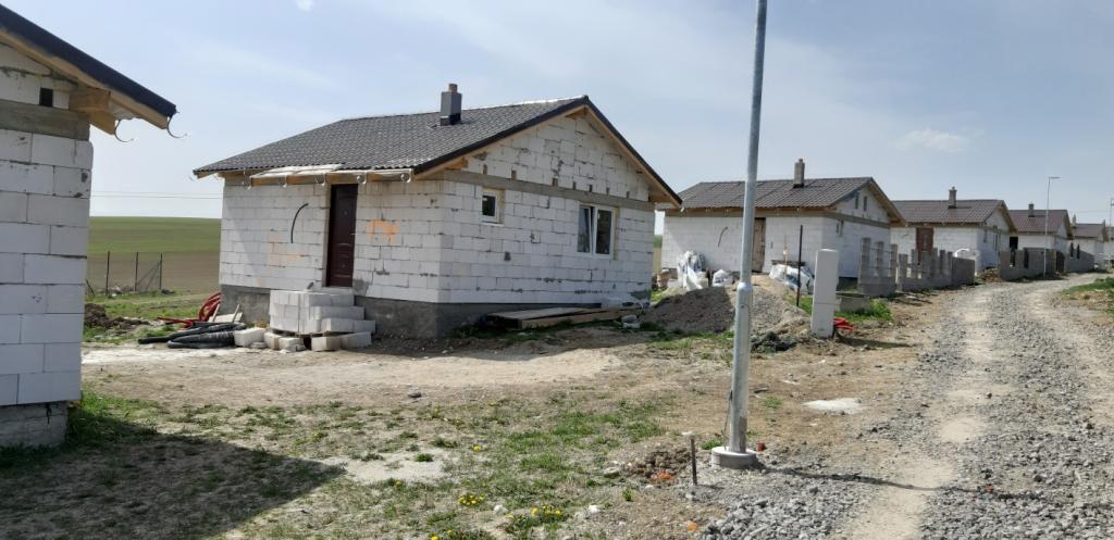 Ponuka Projekt Podpora bývania rómskych komunít v Rankovciach je špecifickým projektom ušitým priamo na komunitu žijúcu v obci Rankovce, má však potenciál univerzálnejšieho uplatnenia naprieč