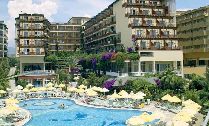 Letisko v Antalyi je vzdialené približne 85 km. Hotel je obklopený krásnou kvetinovou záhradou, cez ktorú sa dostanete na pláž.