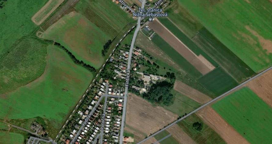 Poloha pozemkov Predmetné nehnuteľnosti sa nachádzajú v k.ú. Nižná Šebastová. Nižná Šebastová je mestskou časťou mesta Prešov. Žije v nej okolo 3 000 obyvateľov.