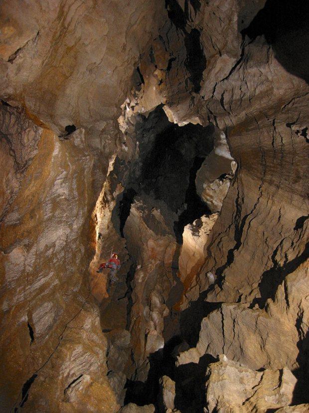6. Jaskynná priepasť