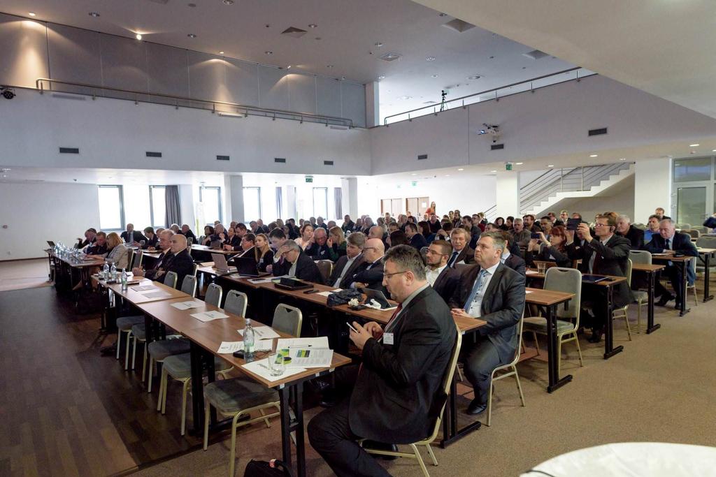 Bratislavská deklarácia bodovala Program konferencie bol zámerne pripravený tak, aby počas nej účastníci získali ucelený obraz o pripravovanej Spoločnej poľnohospodárskej politike po roku 2020, a to