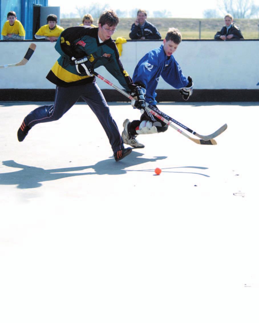 spravodaj školskej hokejbalovej ligy ročník 2005/06 vydáva T-Com Skvelé načasovanie! Krajské kolá T-Com Streethockey sa hrali zväčša v krásnom jarnom počasí.