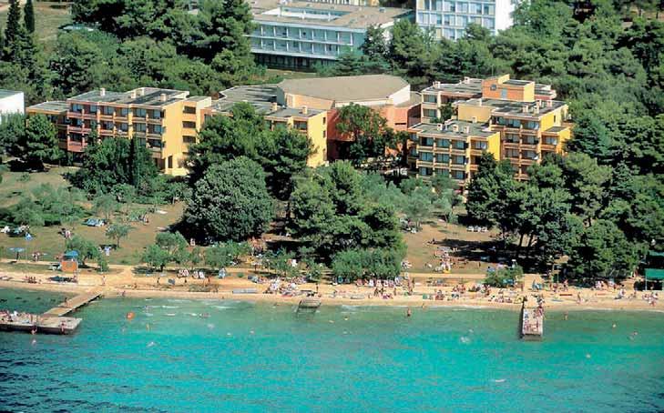 I Zadar Hotel DONAT FAMILY RESORT + ZONE Príjemný 3* hotel sa nachádza v komplexe rezortu Borik, cca 3 km od