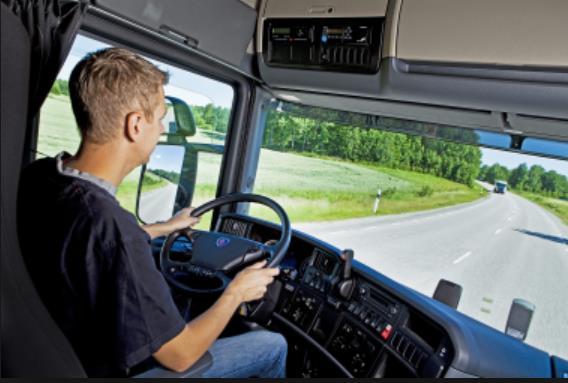 VEK VODIČOV A BEZPEČNOSŤ Riešením situácie s nedostatkom vodičov je zníženie vekovej hranice pre vodičov kamiónov a autobusov. Tým prispejeme k jednoduchšiemu prístupu k týmto povolaniam.