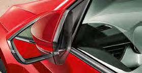SKLÁPATEĽNÉ SPÄTNÉ ZRKADLÁ Automaticky sklápateľné bočné spätné zrkadlá sa po zamknutí automobilu sklopia a sú chránené pred prípadným