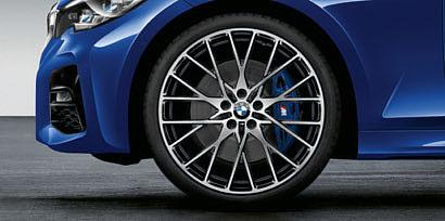 9-palcové BMW Individual disky z ľahkej zliatiny Doublespoke style 79 M Bicolour Orbit Grey leštené, so zmiešanými runflat pneumatikami, vpredu