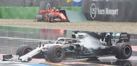 Na Veľkej cene Nemecka sa o tom presvedčili jazdci Mercedesu, ktorí obaja skončili v poli porazených.
