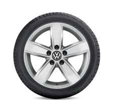 Originálne kompletné zimné kolesá Volkswagen ponúkajú optimálnu kombináciu diskov z ľahkej zliatiny a zimných pneumatík od známych výrobcov.
