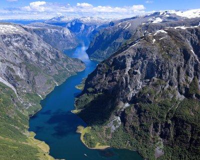 Plavba Naroyfjord 39 41% Plavba po fjorde Geiranger Plavba po azda najkrajšom nórskom