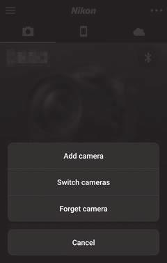 1 Inteligentné zariadenie: V aplikácii SnapBridge otvorte kartu, poklepte na možnosť > Forget camera (Zabudnúť na fotoaparát), vyberte