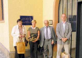 Profesor Šimončič s kolegami Alžbetou Hološovou a Mariánom Manákom na návšteve
