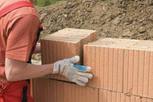 STAVEBNÍCTVO Na stavbu nových budov postačujú súčasné formáty murovacích materiálov. pre konkrétnu stavbu vhodné. Pozná tiež podmienky montáže.