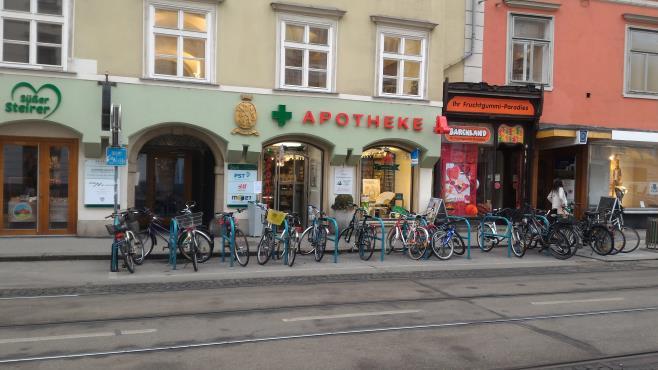 Ako si Graz buduje udržateľnú mobilitu Text a foto: Marián Gogola O cykloinfraštruktúre v meste Graz (280 tis.