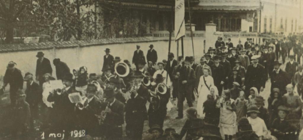 OZNAMY Prvomájový pochod v Liptovskom Sv. Mikuláši v roku 1918.