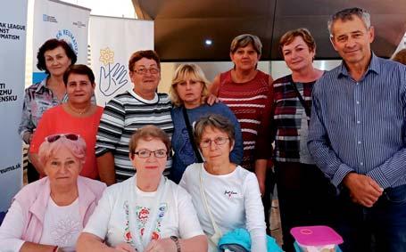 54 Zo života klubov Rekondičný pobyt v kúpeľoch Bojnice Krátkodobý rekondičný pobyt si užili desiati členovia z Bratislavského klubu. Organizovala to naša Zdenka Kmeťová.