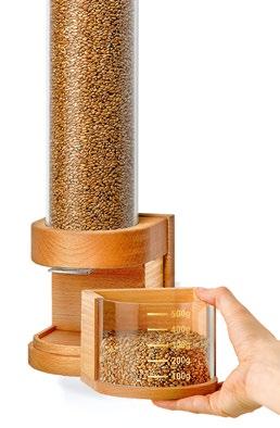 Potrebné množstvo zrna je možné uvoľniť pomocou prepážky vyrobenej z nehrdzavejúcej ocele a integrovaná nádoba s vyznačením 500 gramov