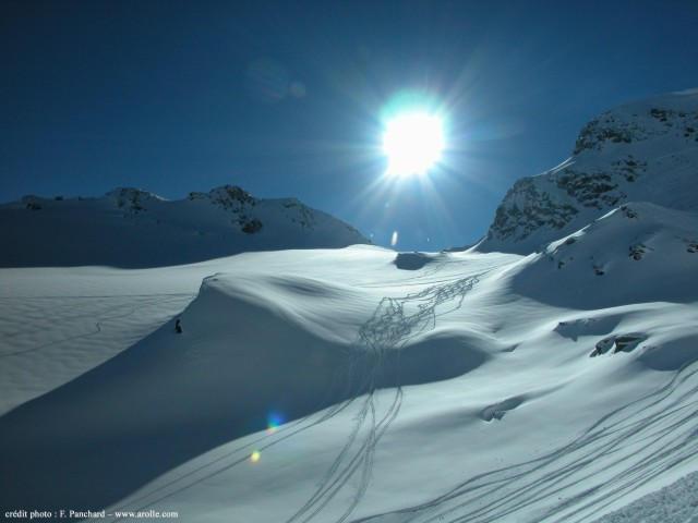 Les 4 Vallées (Francúzsko) Les 4 Vallées je najznámejšia švajčiarska lyžiarska oblasť, ktorá vznikla prepojením "4 údolí" lanovkami a vlekmi.