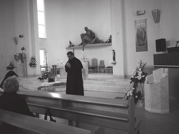 Na záver obnovy si veriaci uctili relikviu sv. sestry Faustíny.