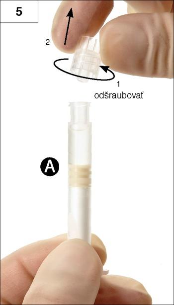 Krok 6: Konce injekčných striekačiek spojte tak, že ich k sebe jemne