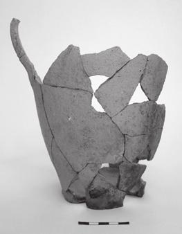 Obr. 8 Keramika zo dna (vrstva 135) stredovekej fortifikačnej priekopy (výskum 2005/2006 na Hurbanovej ul.). Obr.