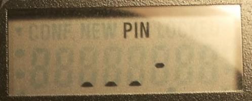 Po opätovnom zapnutí tokenu sa na displeji zobrazí PIN LOCLKED - - - - - - - -, kedy je nutné zadať 8 miestny PUK kód. Postupujte podľa časti 5. 4 Použitie Autentifikácia 1. Zapnite OTP token 2.