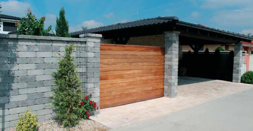 Predajca: Castello plotový systém svojim otĺkaným povrchom vyvoláva dojem ľahkej patiny starého plota, ktorý je zvýraznený melírovanými farbami.