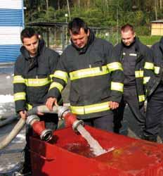 prevádzku. Strana 22 27 Českí hasiči bojovali s požiarom chemičky V moravskej Chropyni, neďaleko hraníc so Slovenskom, došlo 8. apríla t. r.