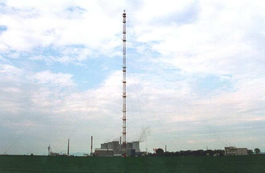 Merania v prízemnej vrstve atmosféry 1 stanica 206 m stožiar 1 stanica 40 m stožiar automatické merania v hladinách 0.