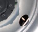 Typické prejavy poškodenia súčasných predĺžení ventilov: (A) Hadicové predĺženie ventilu bez držiaka, (B) Chýbajúce hadicové predĺženie