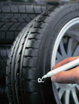 Skladovanie a označovanie kolies poriadok musí byť! ilustračné foto Krieda na pneumatiky Okrúhla, s páskou.