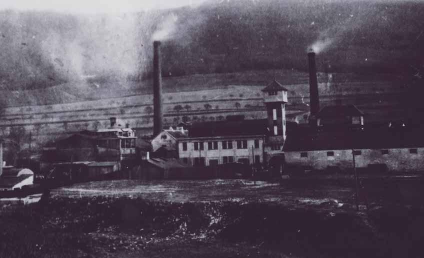 Chemolak včera Začiatky chemickej výroby pod Malými Karpatami siahajú do roku 1883.
